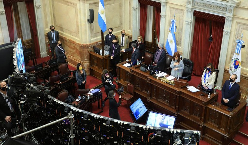 Extendieron el congelamiento de los sueldos de senadores y diputados por 180 días